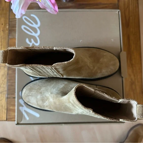 Madewell
The Gwenda Platform Ankle Boot - Picture 5 of 9